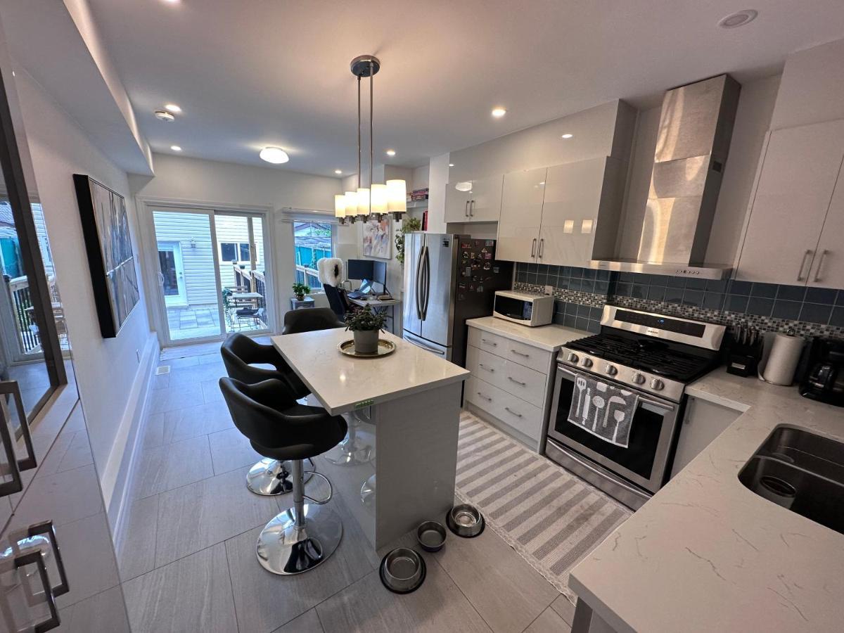 Toronto Great Located Apartment Luaran gambar